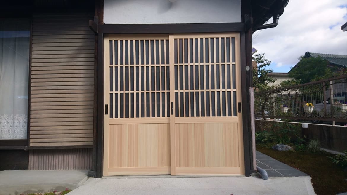 木製玄関新調 | 木製玄関の新調なら建具修理の窓口豊明市